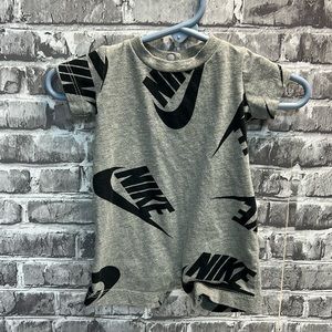 Nike‎ romper